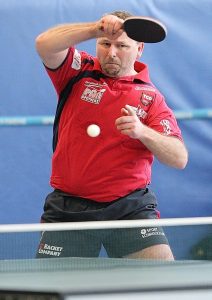 Hans-Jürgen Fischer steuerte zwei Einzelsiege und mit Gregor Surnin einen Punkt im Doppel bei